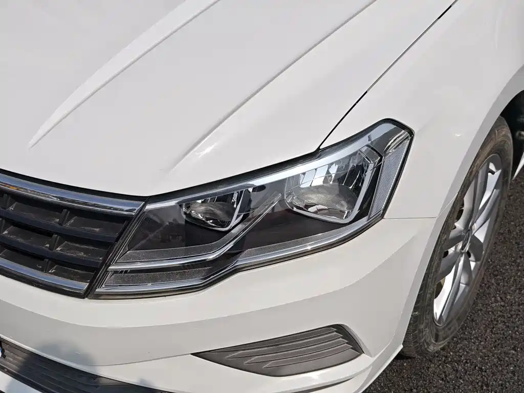 Volkswagen Jetta 2019 — фото 15
