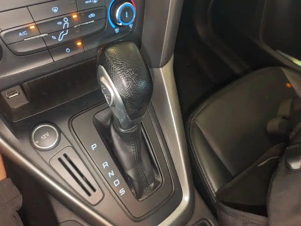 Ford Focus 2016 — фото 14