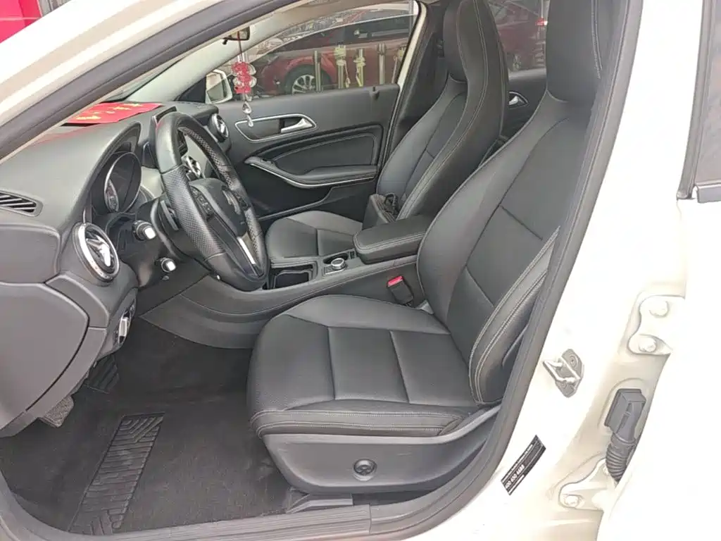 Mercedes-Benz GLA 2016 — фото 15