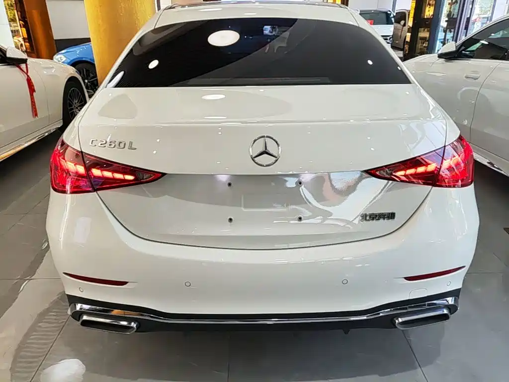 Mercedes-Benz C-Class 2024