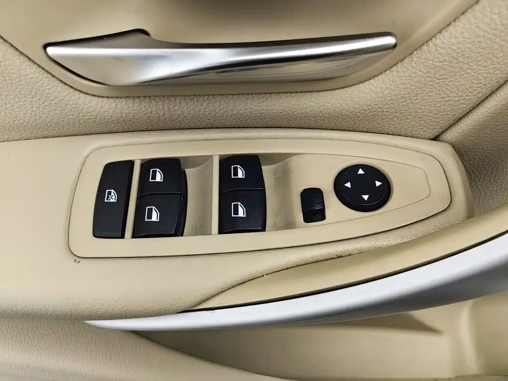 BMW 3 Series 2014 — фото 9
