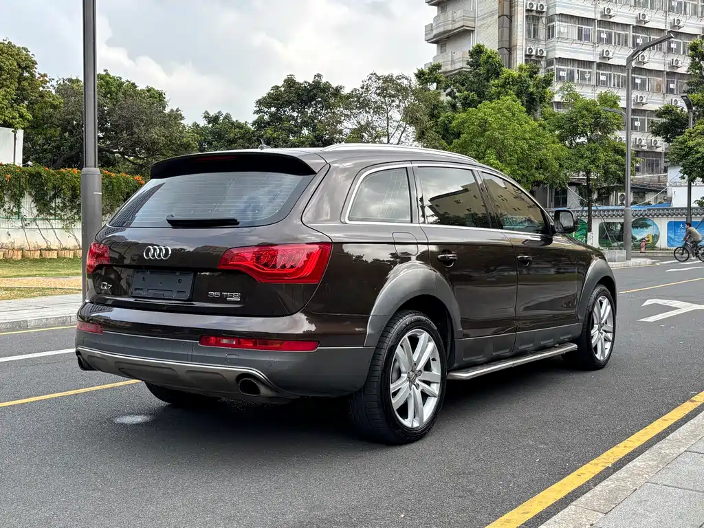 Audi Q7 2014 — фото 18