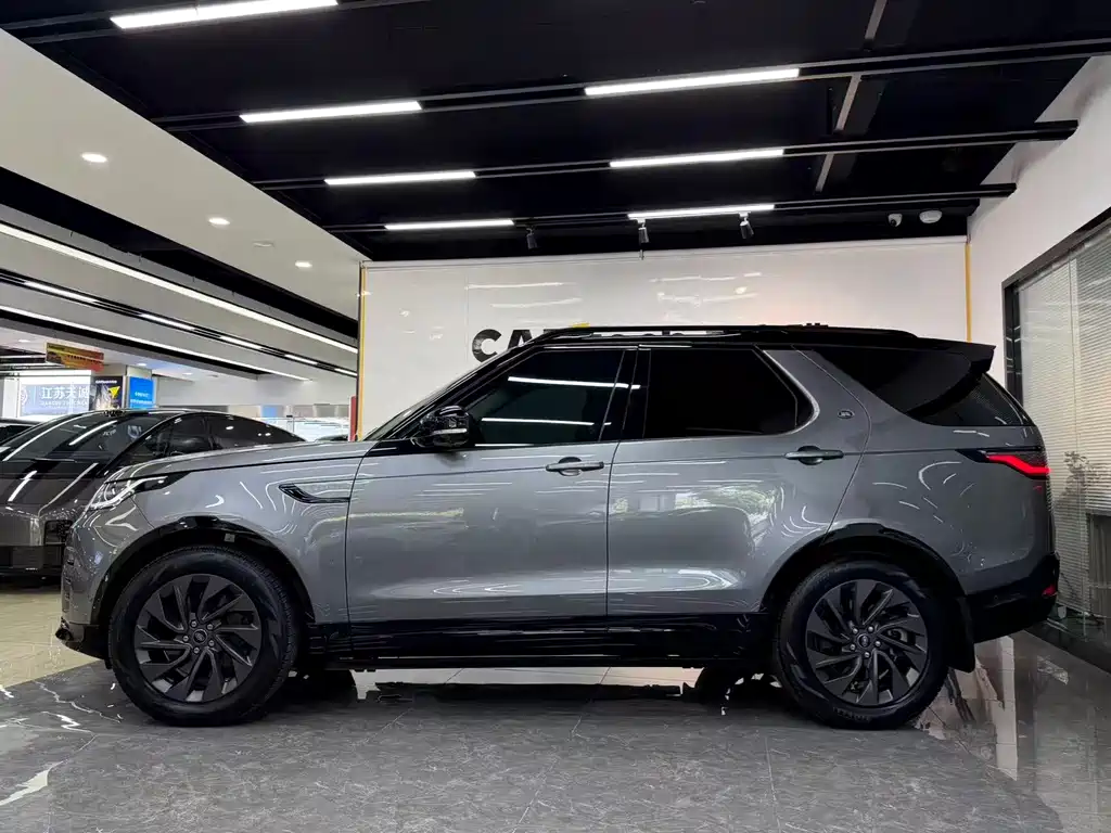 Land Rover Discovery 2023