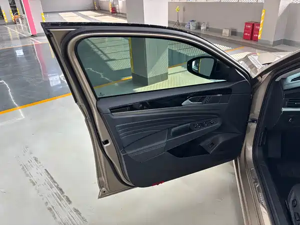 Volkswagen Passat 2022