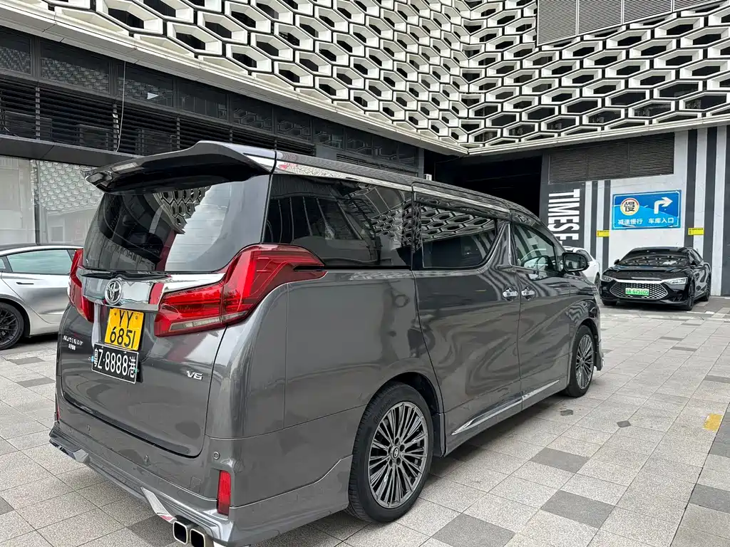 Toyota Alphard 2015 — фото 20
