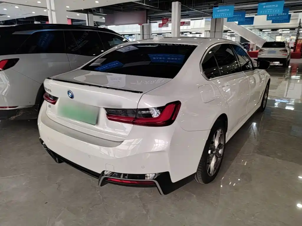 BMW i3 2024