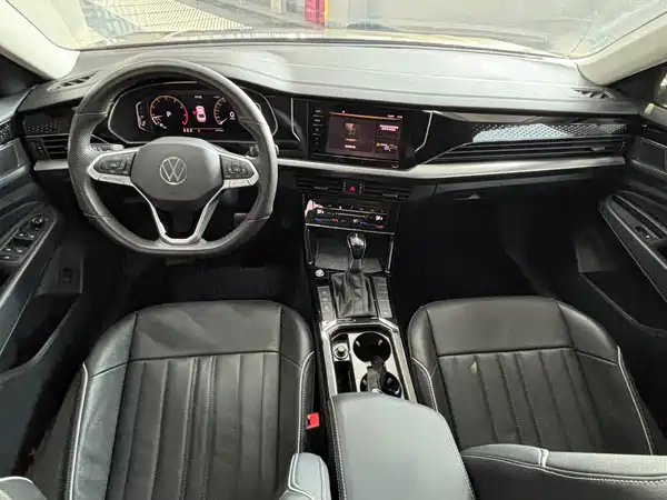 Volkswagen Passat 2022