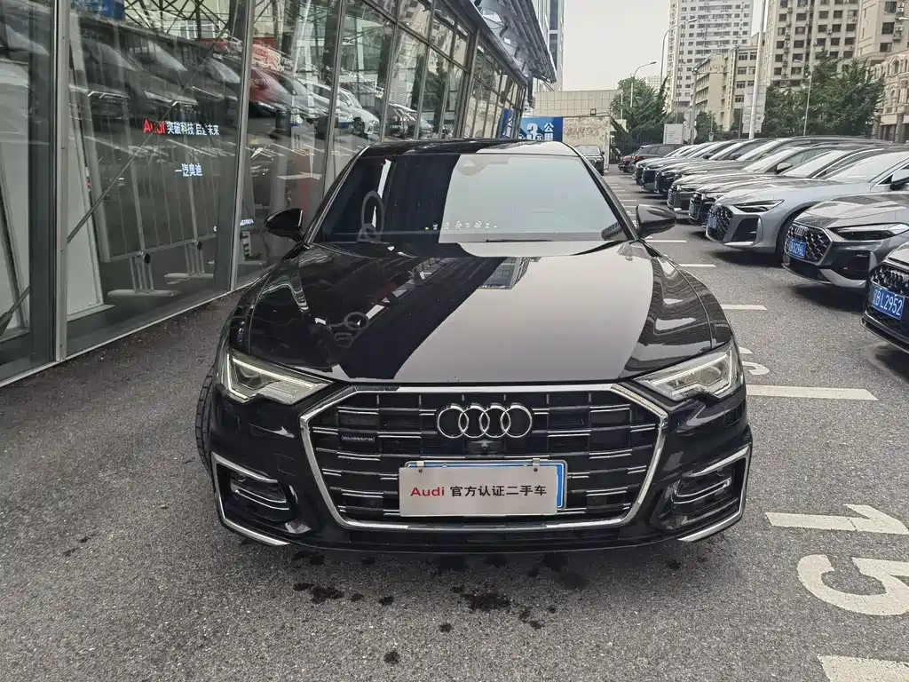 Audi A6L 2022