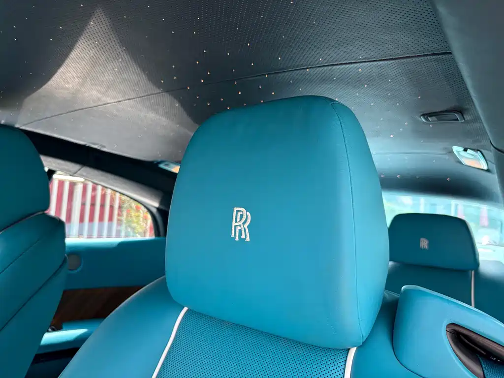 Rolls-Royce Phantom 2019 — фото 15