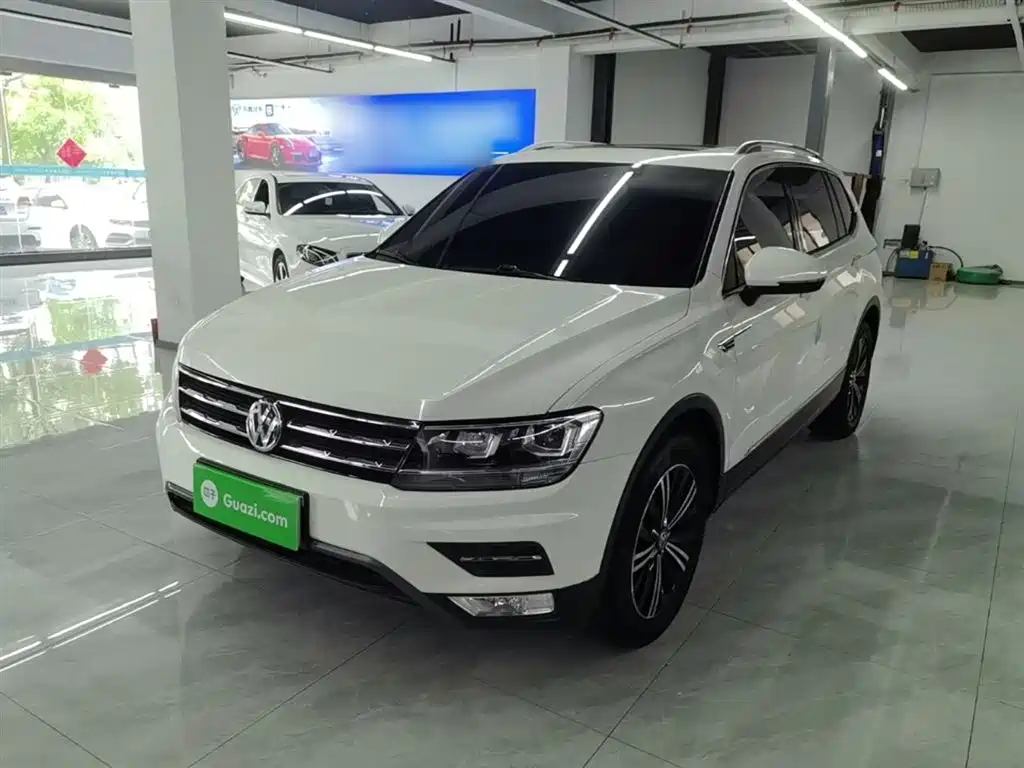 Volkswagen Tiguan L 2020 — фото 2