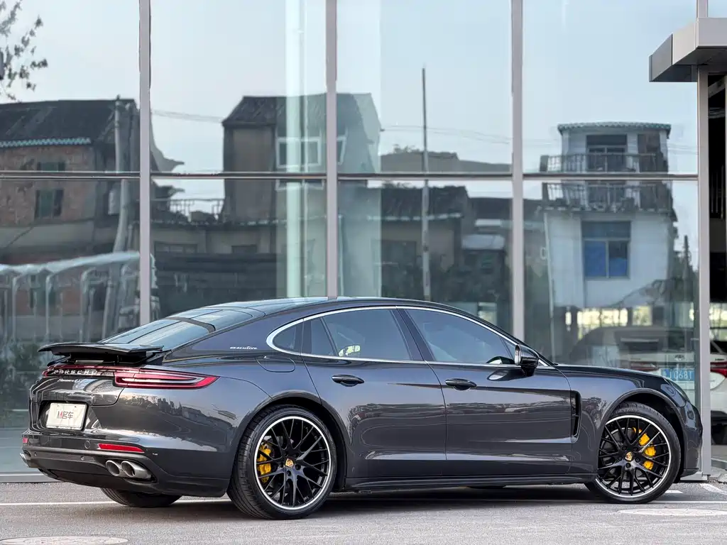 Porsche Panamera 2018 — фото 5