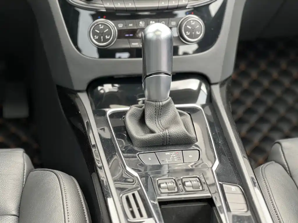 Peugeot 508 2015 — фото 26