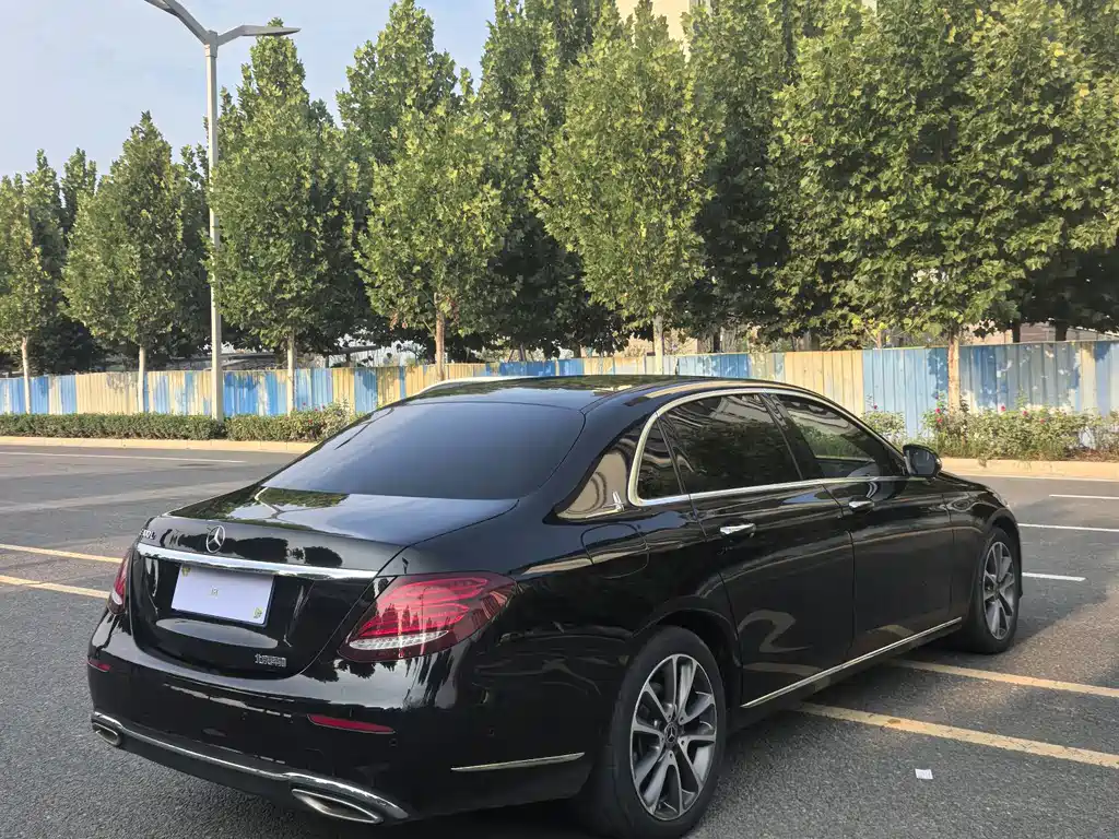 Mercedes-Benz E-Class 2020 — фото 10