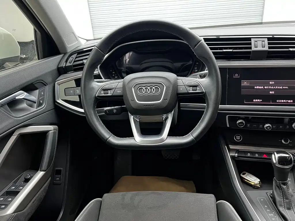 Audi Q3 2022 — фото 10