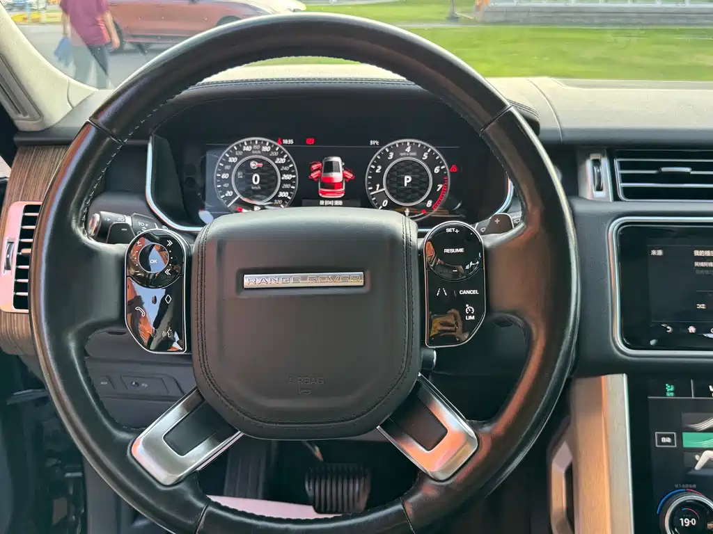Land Rover Range Rover 2018 — фото 17