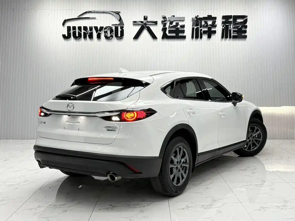 Mazda CX-4 2023 — фото 4