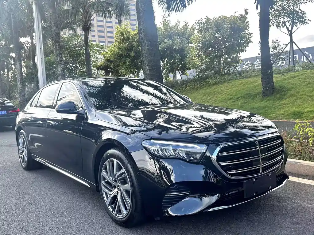 Mercedes-Benz E-Class 2025