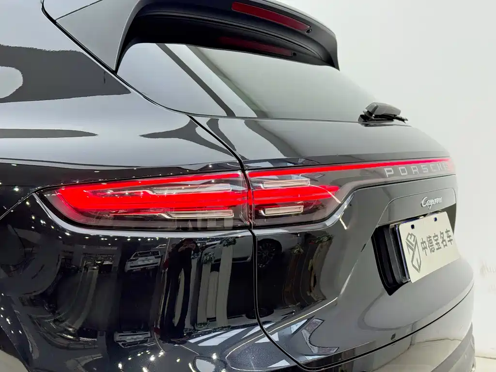 Porsche Cayenne 2020 — фото 23