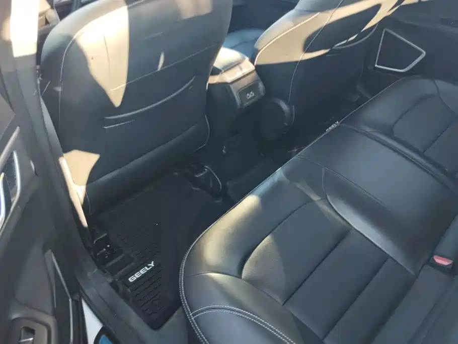 Geely Emgrand GS 2019 — фото 11