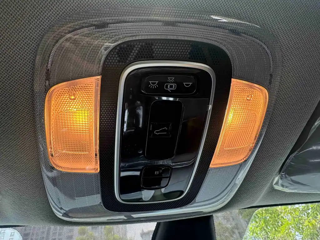 Hyundai Elantra 2023 — фото 31