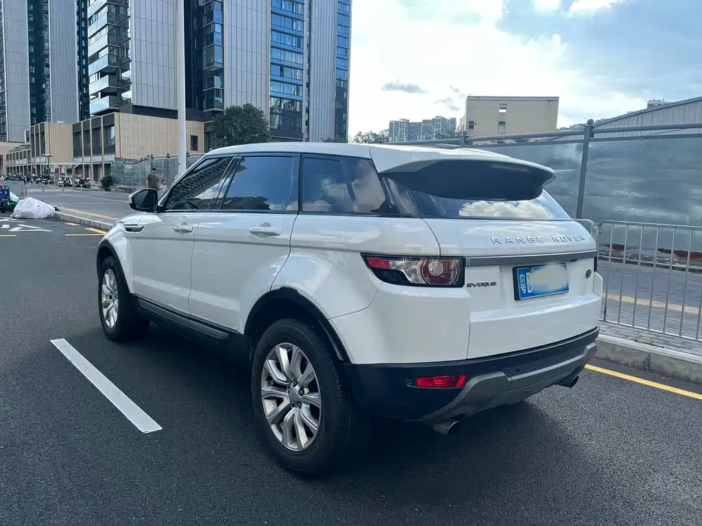 Land Rover Evoque 2015 — фото 4