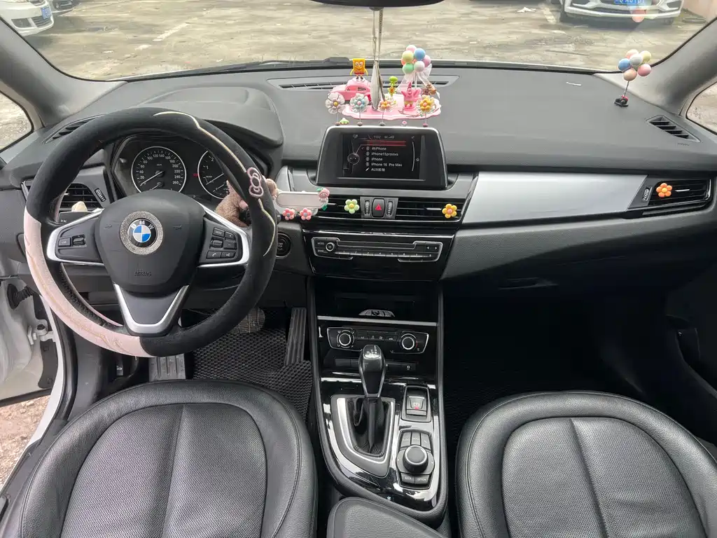 BMW 2 Series Active Tourer 2017 — фото 8