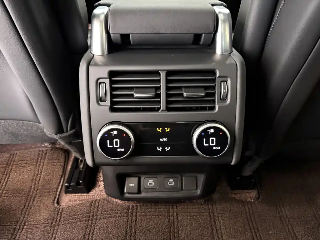 Land Rover Discovery 2026 — фото 18