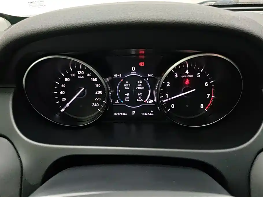 Land Rover Discovery Sport 2017 — фото 14