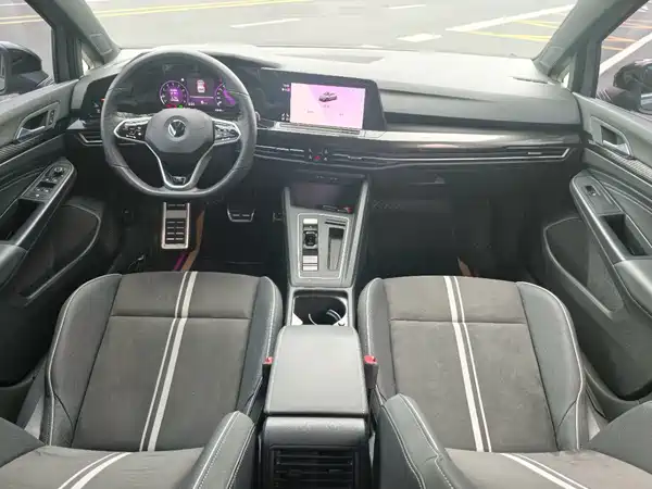 Volkswagen Golf 2023