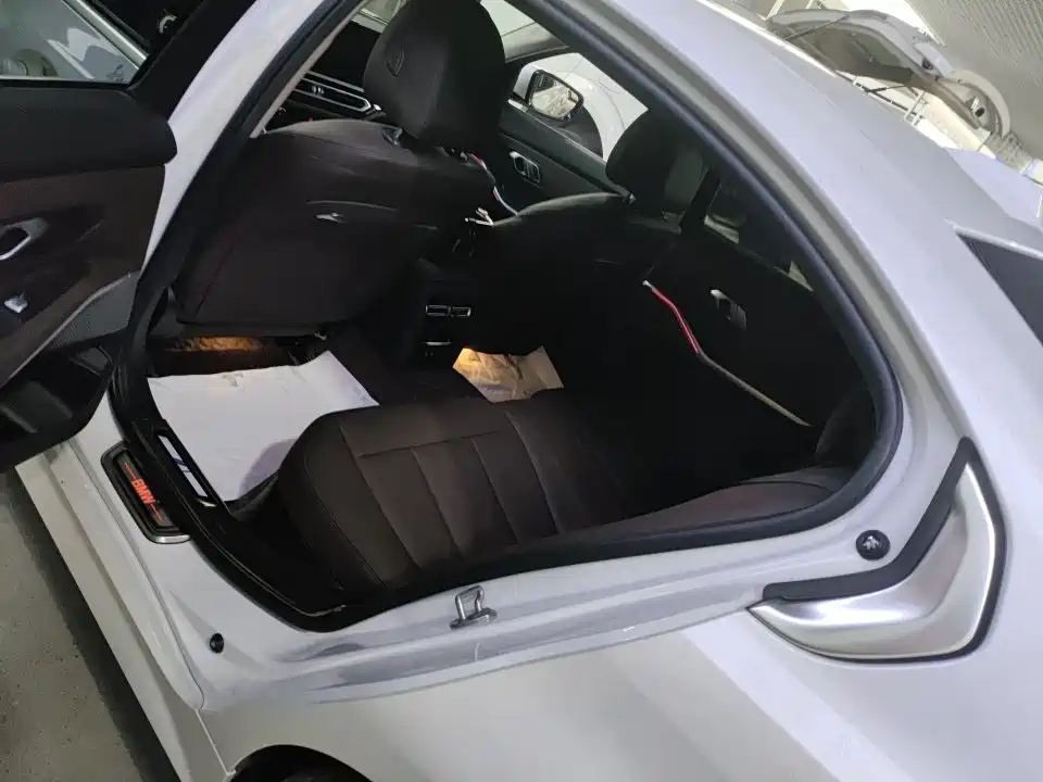 BMW i3 2024