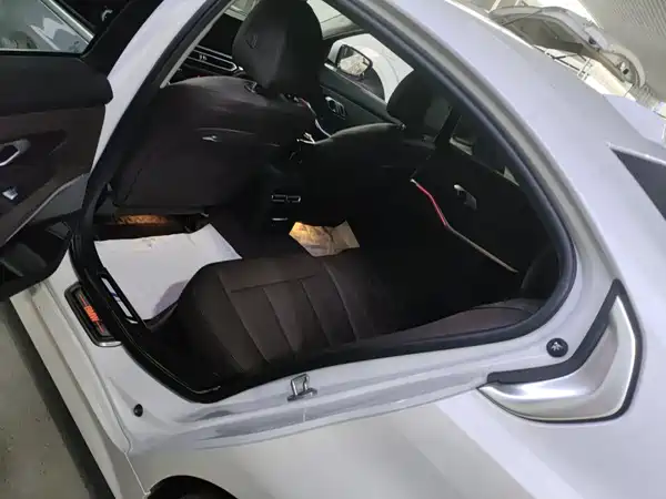 BMW i3 2024