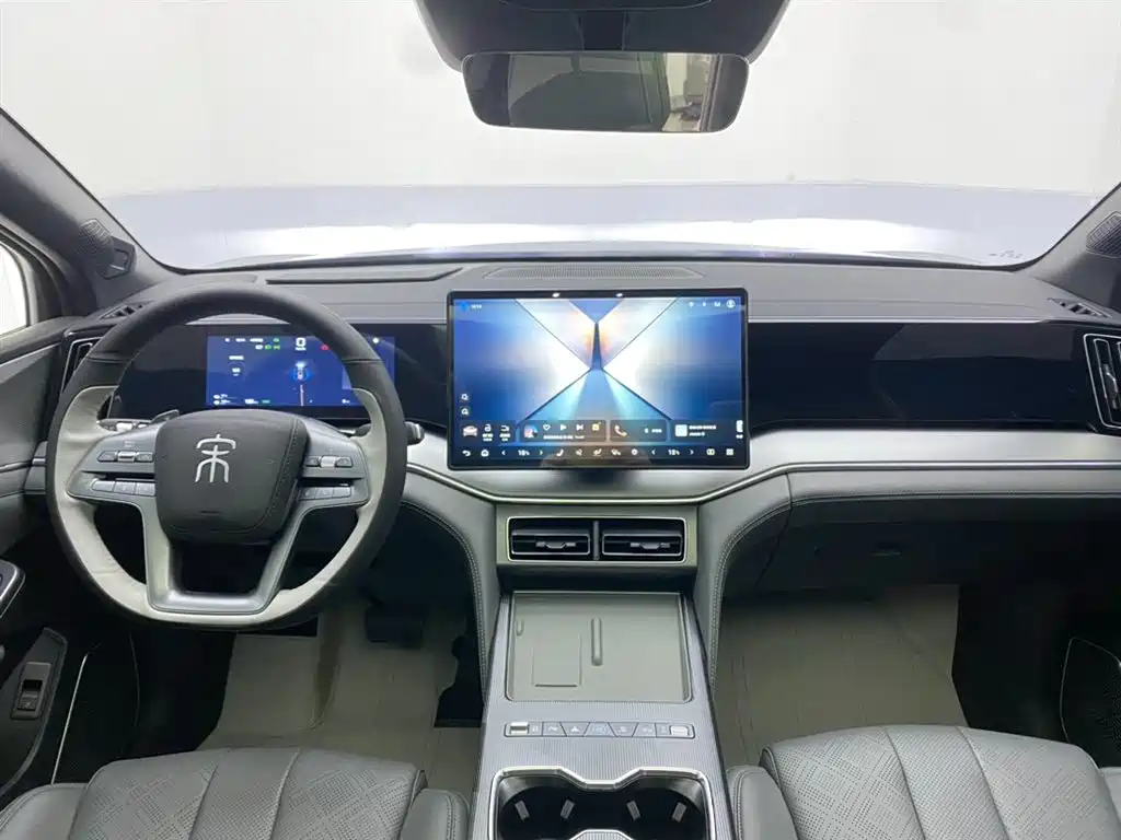BYD L DM-i 2026 — фото 13