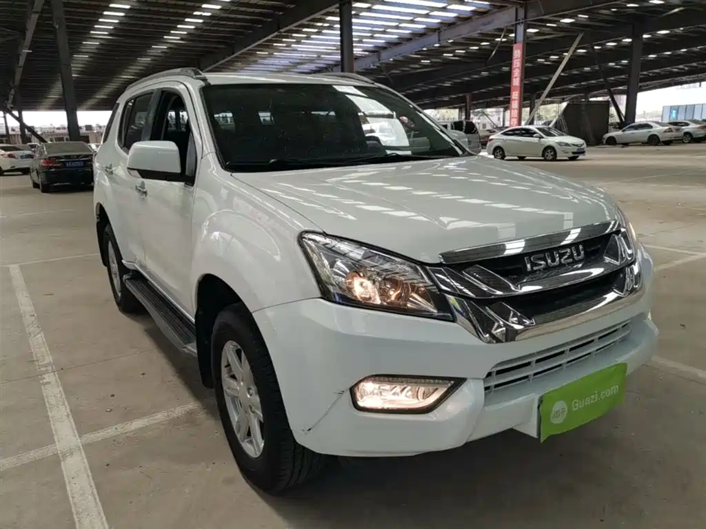 Isuzu MU-X 2017 — фото 4