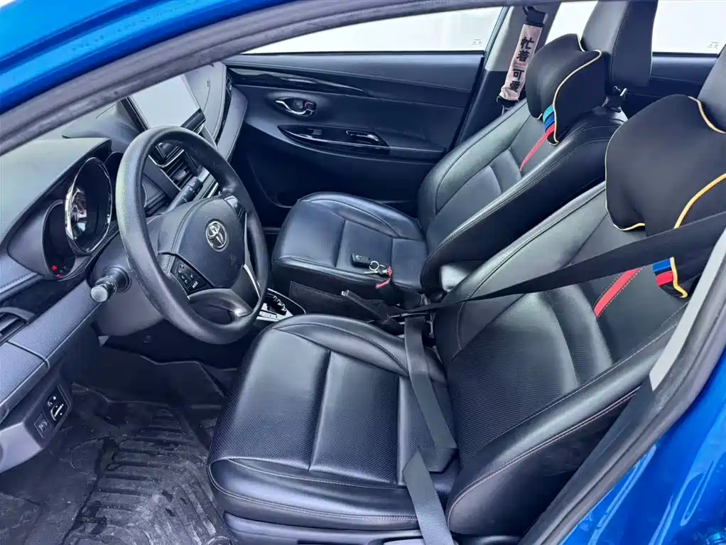 Toyota Yaris L 2021