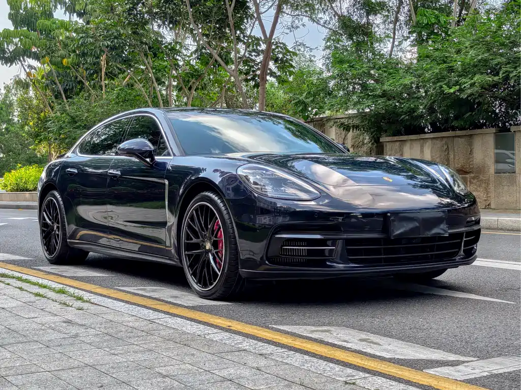 Porsche Panamera 2019 — фото 2