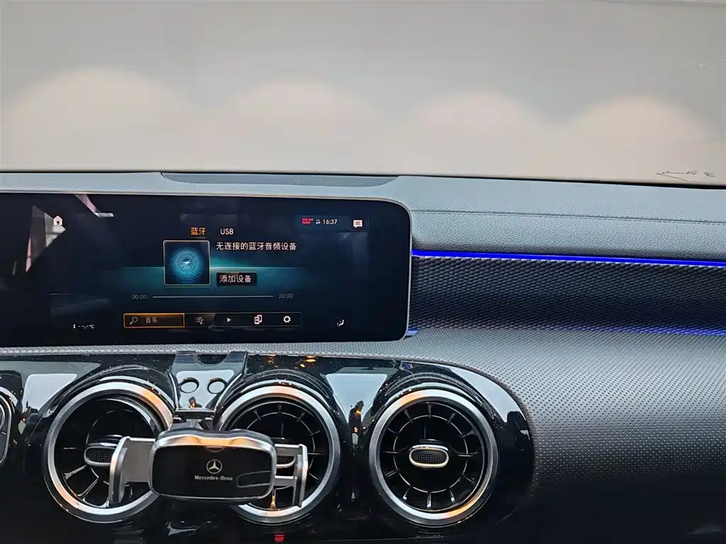 Mercedes-Benz A-Class 2019 — фото 14