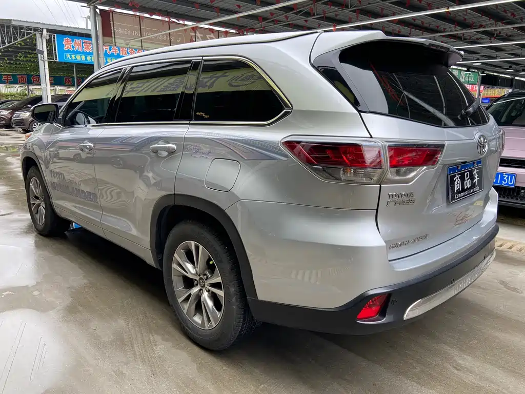Toyota Highlander 2017 — фото 14