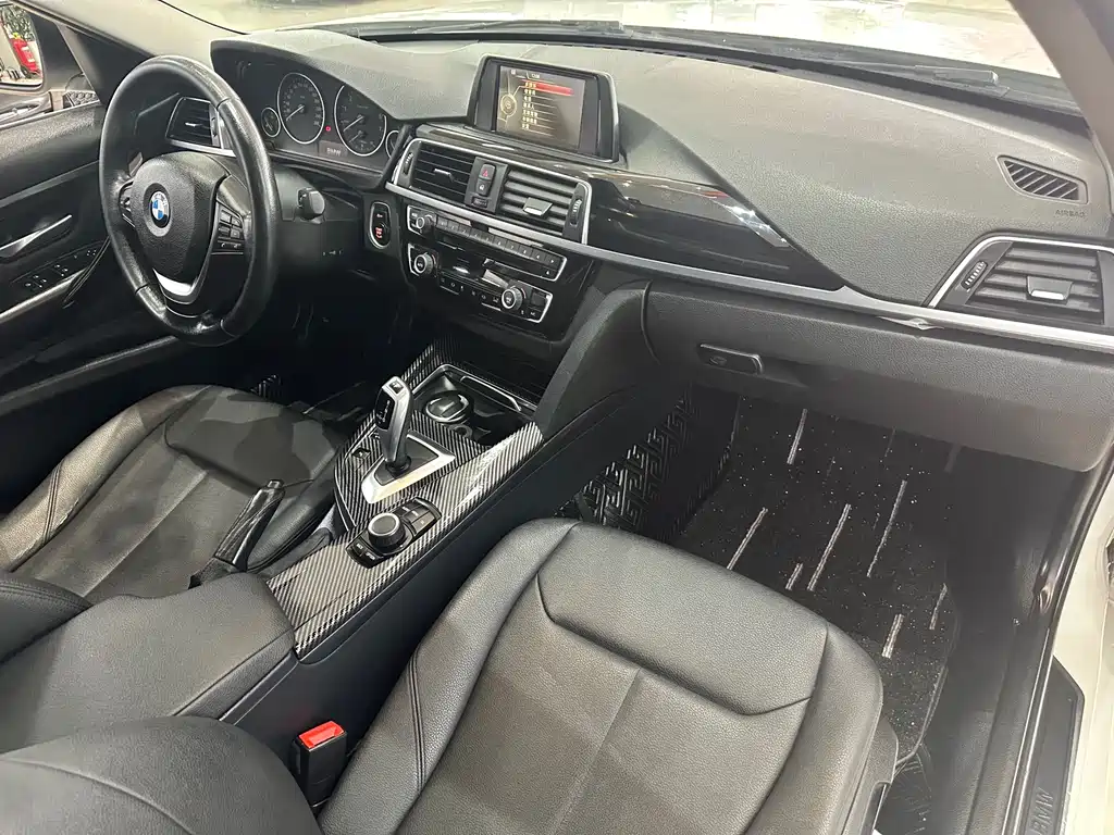 BMW 3 Series 2017 — фото 8