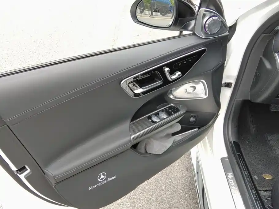 Mercedes-Benz C-Class 2022