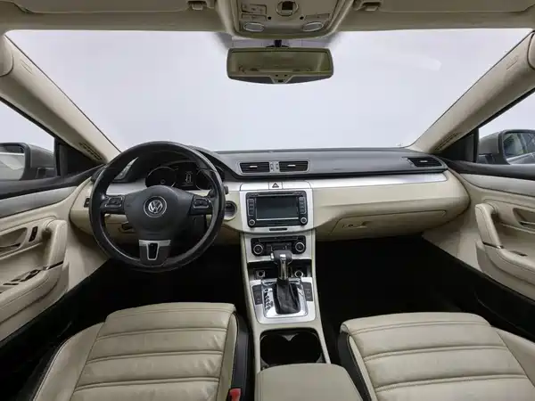 Volkswagen CC 2011