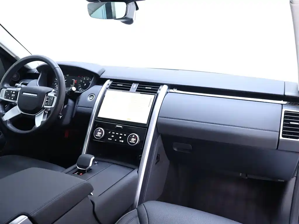 Land Rover Discovery 2024 — фото 19