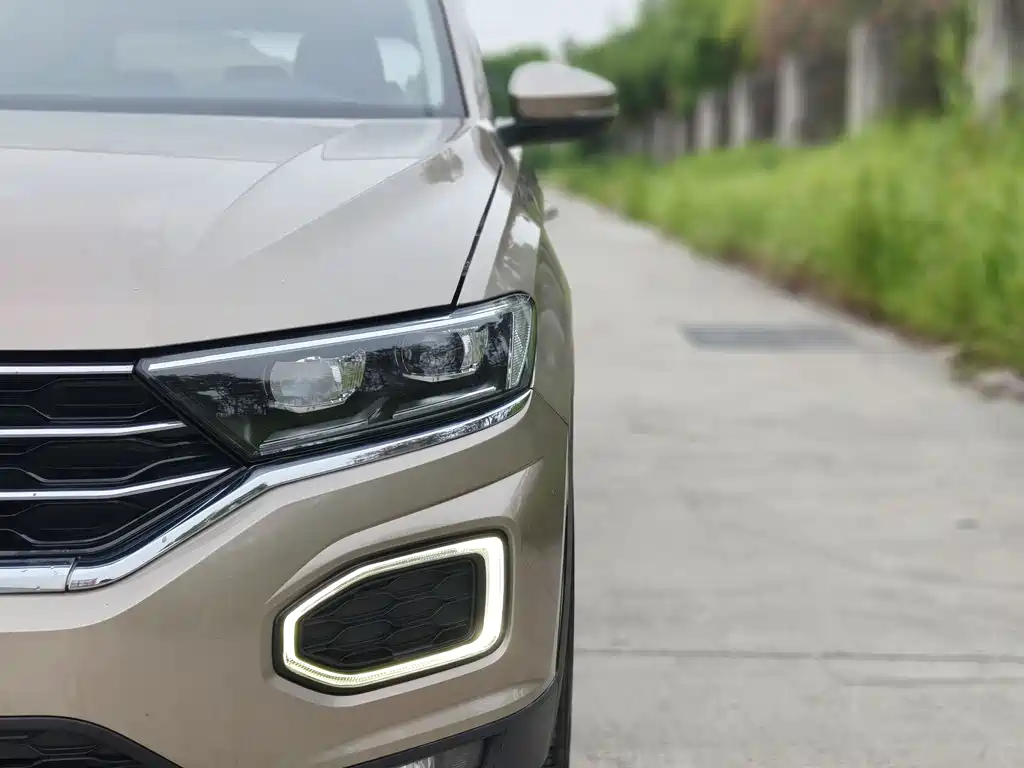 Volkswagen T-Roc 2021 — фото 4