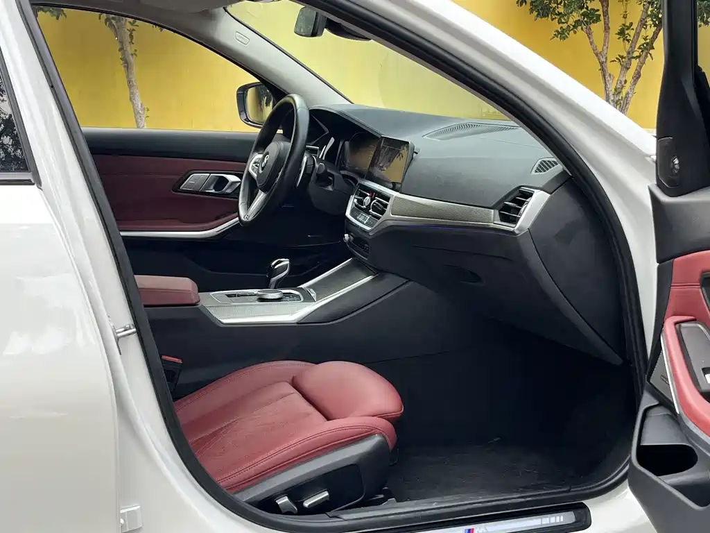 BMW 3 Series 2022 — фото 16