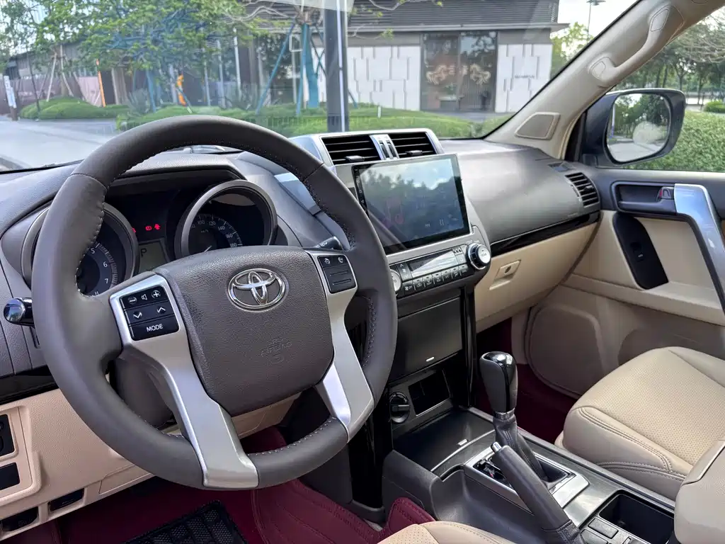 Toyota Prado 2016 — фото 8