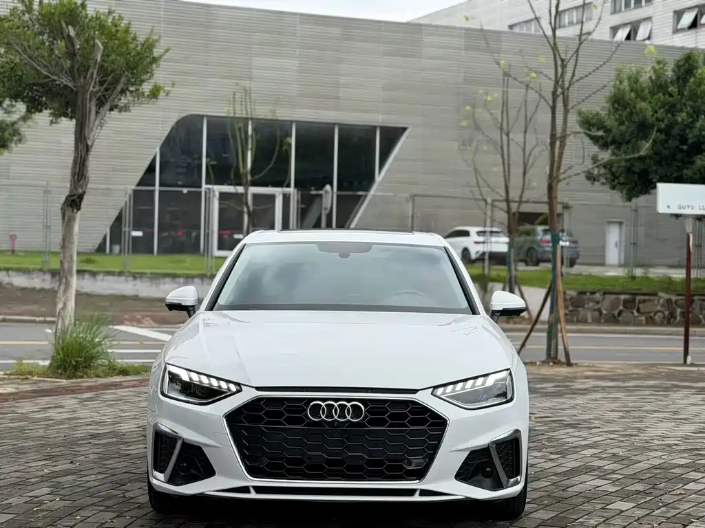Audi A4L 2020 — фото 2
