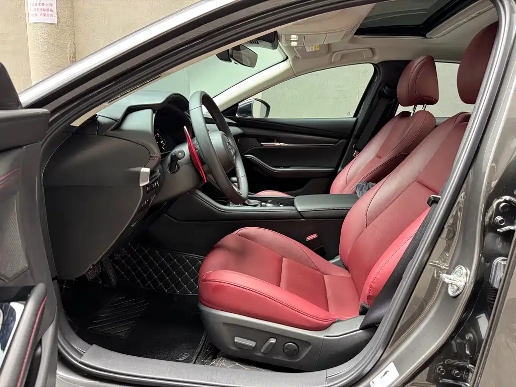 Mazda 3 Axela 2023