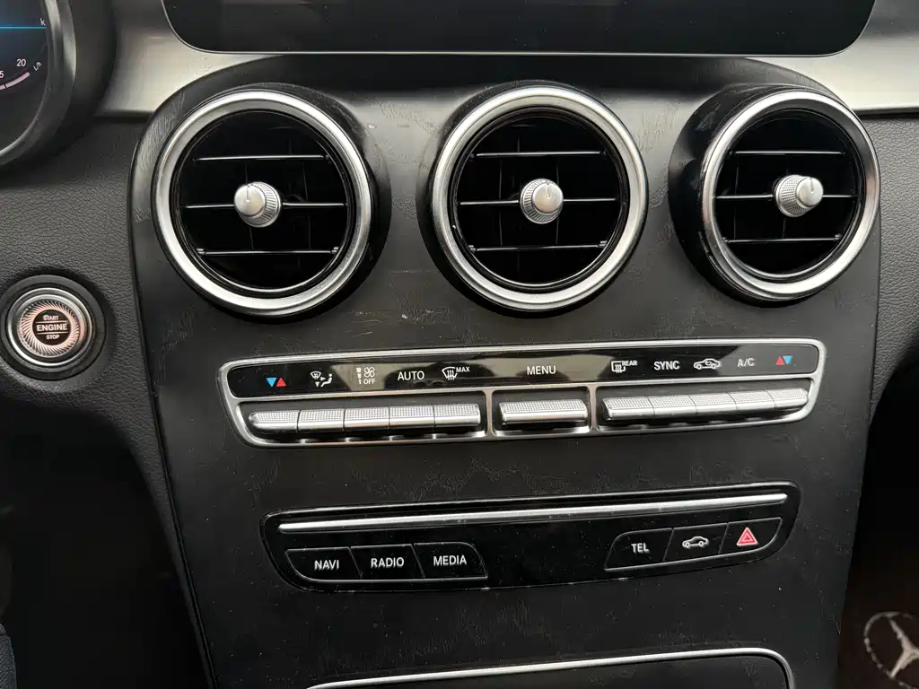 Mercedes-Benz C-Class 2021 — фото 18