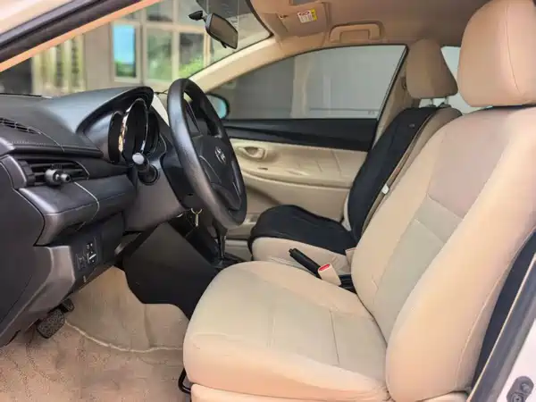Toyota Yaris L 2019