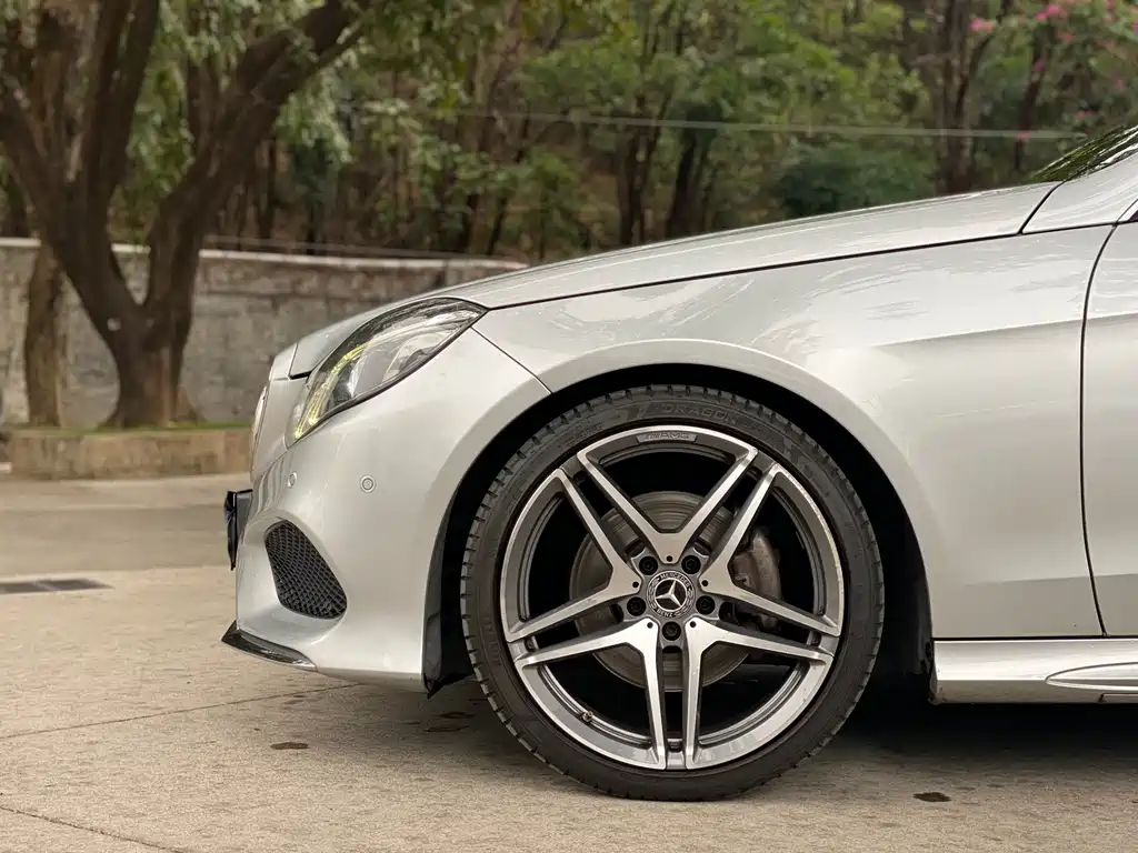 Mercedes-Benz E-Class 2015 — фото 12