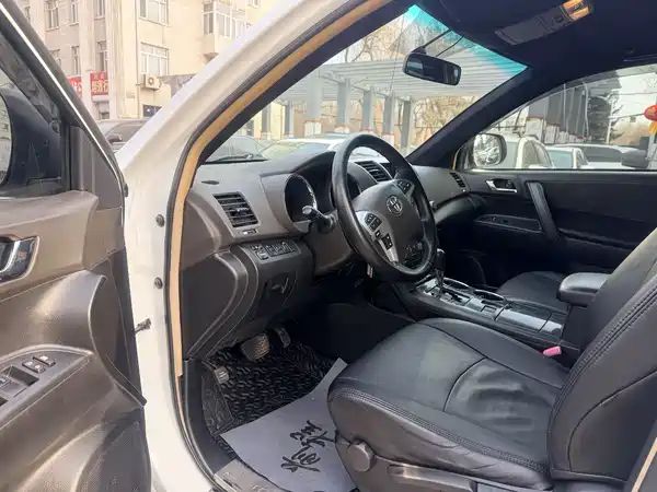 Toyota Highlander 2014